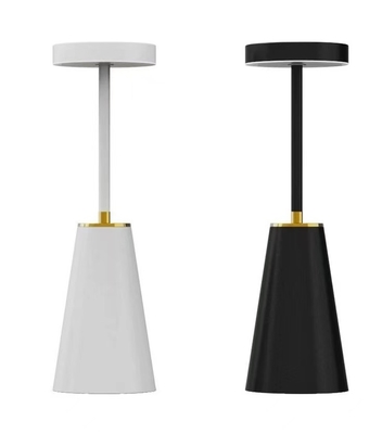 Lampada da tavolo moderna per camera da letto con ricarica wireless e attenuazione durata di vita di 15000 ore