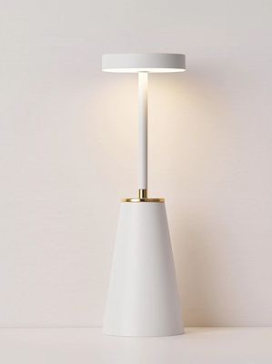 Lampada da letto a luce notturna metallica Lampada da tavolo ricaricabile senza fili per la decorazione della camera da letto