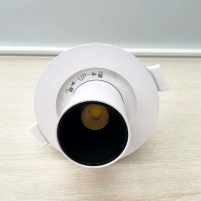 60lm/w Lampada Efficienza luminosa Base di cablaggio Ugr 6w 400lm Down Light 38 gradi Spotlight