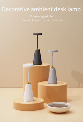 Lampada da tavolo intelligente in metallo ABS La soluzione di illuminazione definitiva per la scrivania della camera da letto e altro ancora