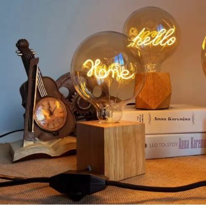 Lampada a filamento a LED Lettera di felicità per la famiglia Lampada a spirale unica a LED 0,2 kg Luce decorativa