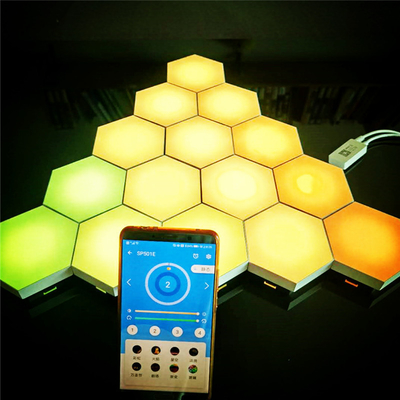 Lampada a contatto creativa a luce notturna modulare a LED con progettazione e controllo quantistici esagonali