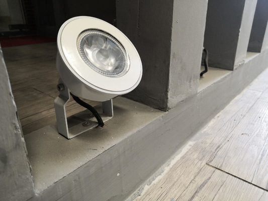 3W/5W/6W/9W/12W/18W/24W di luce di giardino a punta LED all'aperto con 15000 ore di durata