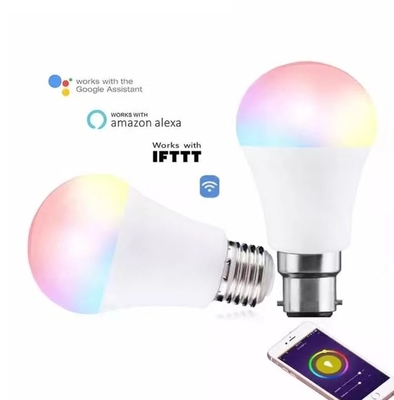 15000 ore di durata di vita Tuya Smart LED Bulb con controllo multi colore RGBCW e BT