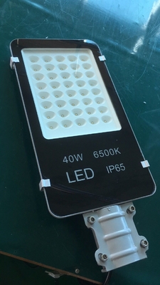 CRI Ra 85 SMD Lampada a LED solare ricaricabile per lunghi periodi di emergenza