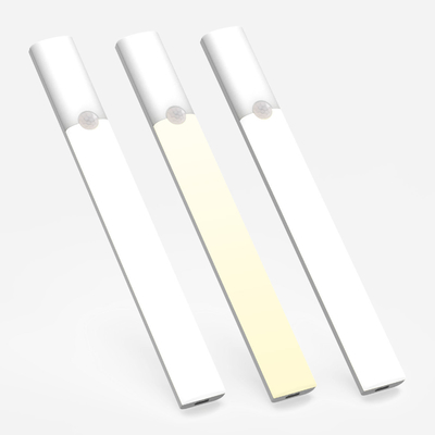 Disegno speciale per la decorazione della casa Lampada a parete a strisce lunghe a LED con altri materiali di ombra