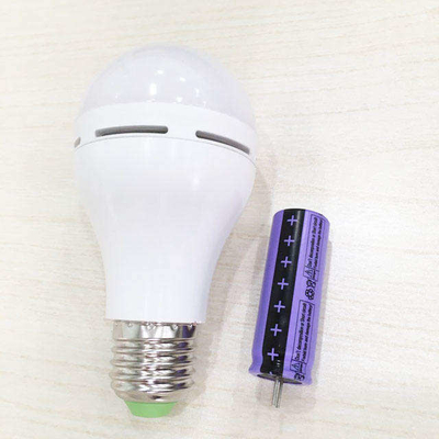 Lampada a LED ricaricabile da 7w E27 B22 per illuminazione d'emergenza a 6000K