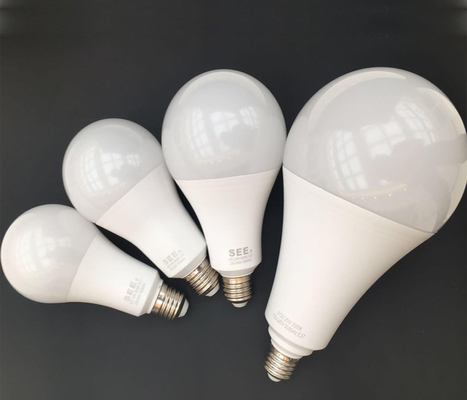 Lampada LED A70 15W E27 B22 con driver Ic di design personalizzato e applicazioni versatili