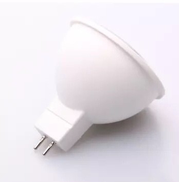 Lampada Flusso luminoso lm 550 MR16 Luce a LED 15/36/60/120D Angolo del fascio 15000 Durata di vita